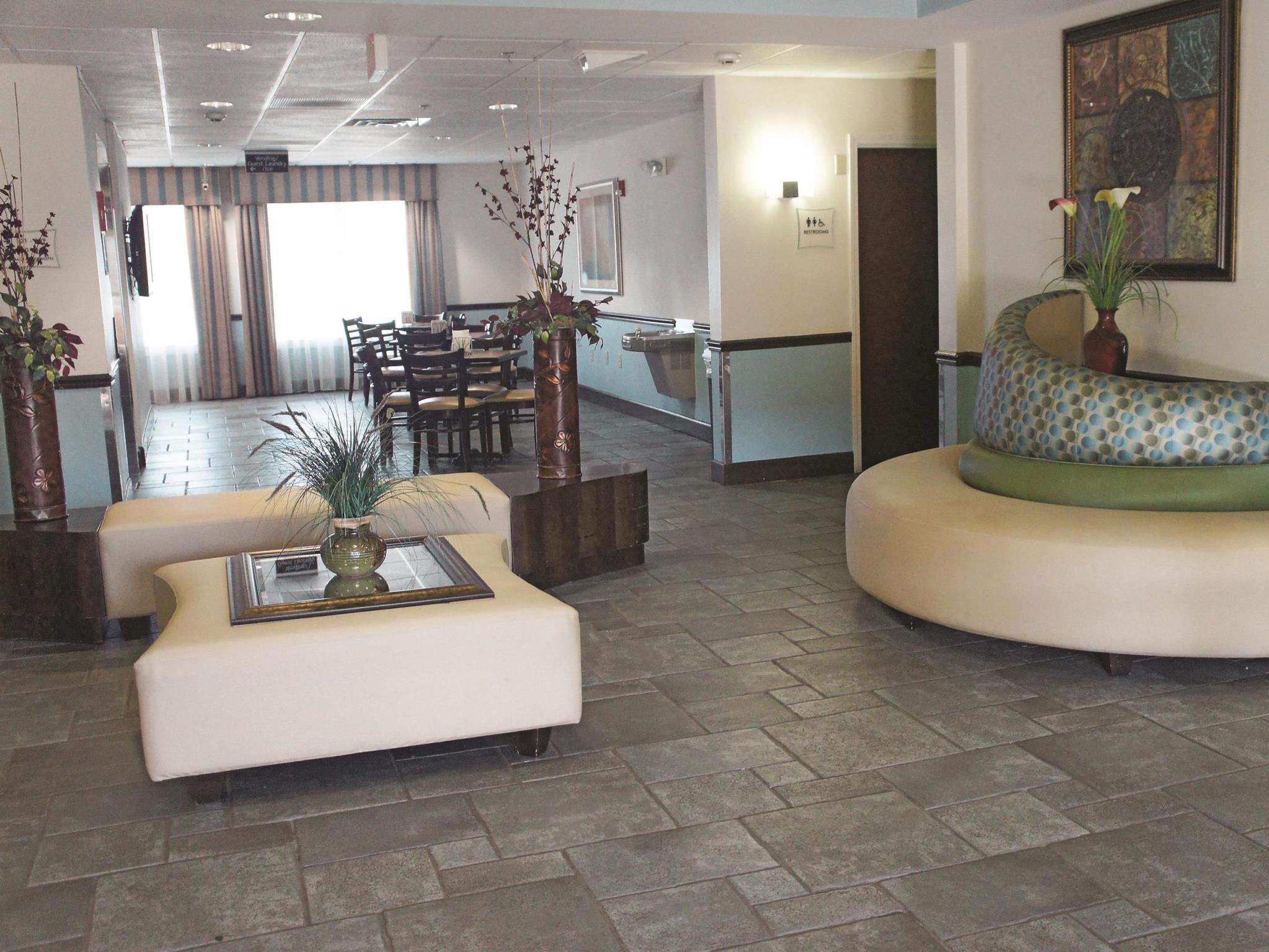 Holiday Inn Express & Suites Locust Grove By Ihg Esterno foto